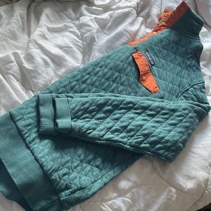 Patagonia quilted pull-over